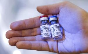 Нужно ли делать прививку от коронавируса лицам, имеющим положительный ВИЧ-статус?